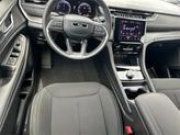 Thumbnail of 2025 Diamond Black Crystal Pearlcoat Jeep Grand Cherokee