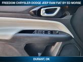 Thumbnail of 2024 Silver Zynith Metallic Clearcoat Jeep Compass