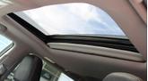 Thumbnail of 2017 Blizzard Pearl Toyota Highlander