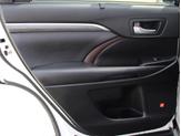 Thumbnail of 2017 Blizzard Pearl Toyota Highlander