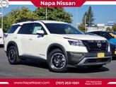 Photo of 2025 Glacier White Nissan Pathfinder