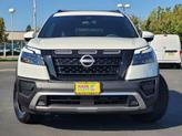 Thumbnail of 2025 Glacier White Nissan Pathfinder