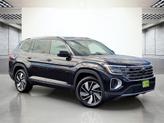 Thumbnail of 2026 deep black pearl Volkswagen Atlas