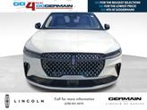 Thumbnail of 2025 White Platinum Metallic Tri-Coat Lincoln Nautilus