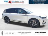 Thumbnail of 2025 White Platinum Metallic Tri-Coat Lincoln Nautilus
