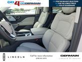 Thumbnail of 2025 Pristine White Metallic Tri-Coat Lincoln Aviator