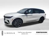 Thumbnail of 2025 White Platinum Metallic Tri-Coat Lincoln Nautilus