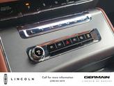 Thumbnail of 2025 Infinite Black Metallic Clearcoat Lincoln Aviator
