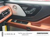 Thumbnail of 2025 Infinite Black Metallic Clearcoat Lincoln Aviator