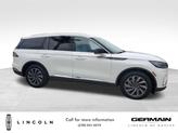 Thumbnail of 2025 Pristine White Metallic Tri-Coat Lincoln Aviator