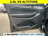 Thumbnail of 2024 Diamond Black Jeep Grand Cherokee L