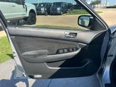 Thumbnail of 2006 Alabaster Silver Metallic Honda Accord