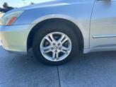 Thumbnail of 2006 Alabaster Silver Metallic Honda Accord