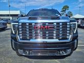 Thumbnail of 2025 Onyx Black GMC Sierra 2500