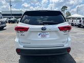 Thumbnail of 2019 Blizzard Pearl Toyota Highlander Hybrid