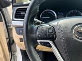 Thumbnail of 2019 Blizzard Pearl Toyota Highlander Hybrid