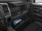 Thumbnail of 2016 Brilliant Black Crystal Pearlcoat RAM 1500