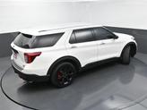 Thumbnail of 2022 Star White Metallic Tri-Coat Ford Explorer