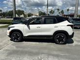 Thumbnail of 2025 Clear White/Black Roof Kia Seltos