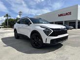 Photo of 2025 Glacial White Pearl Kia Sportage