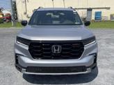 Thumbnail of 2025 Lunar Silver Metallic Honda Pilot