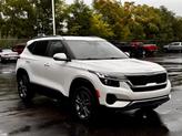 Thumbnail of 2022 Snow White Pearl Kia Seltos