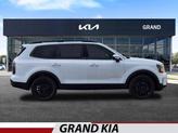 Photo of 2025 Glacial White Pearl Kia Telluride