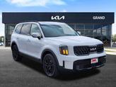 Thumbnail of 2025 Glacial White Pearl Kia Telluride