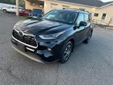 Photo of 2021 Midnight Black Metallic Toyota Highlander