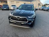 Thumbnail of 2021 Midnight Black Metallic Toyota Highlander