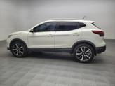 Thumbnail of 2018 Pearl White Nissan Rogue Sport