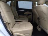 Thumbnail of 2019 Blizzard Pearl Toyota Highlander