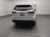 Thumbnail of 2019 Blizzard Pearl Toyota Highlander