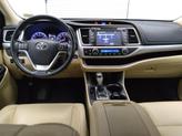 Thumbnail of 2019 Blizzard Pearl Toyota Highlander