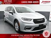 Photo of 2023 Silver Mist Clearcoat Chrysler Pacifica