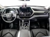 Thumbnail of 2024 Celestial Silver Metallic Toyota Highlander