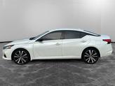 Thumbnail of 2022 Pearl White Tricoat Nissan Altima