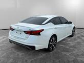 Thumbnail of 2022 Pearl White Tricoat Nissan Altima
