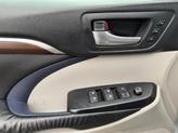 Thumbnail of 2016 Silver Sky Metallic Toyota Highlander