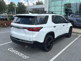 Thumbnail of 2023 Iridescent Pearl Tricoat Chevrolet Traverse