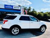 Thumbnail of 2015 White Platinum Metallic Tri-Coat Ford Explorer
