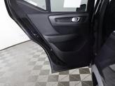 Thumbnail of 2020 Onyx Black Metallic Volvo XC40