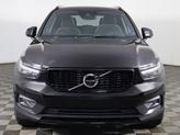 Thumbnail of 2020 Onyx Black Metallic Volvo XC40