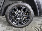 Thumbnail of 2019 Diamond Black Crystal Pearlcoat Jeep Grand Cherokee