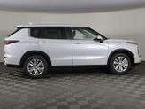 Thumbnail of 2025 White Diamond Mitsubishi Outlander