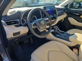 Thumbnail of 2025 Magnetic Gray Metallic Toyota Highlander Hybrid
