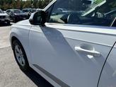 Thumbnail of 2018 Glacier White Metallic Audi Q7