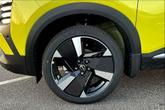 Thumbnail of 2025 Yuzu Yellow Metallic/Super Black Nissan Kicks