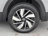 Thumbnail of 2024 Silver Mist Metallic Volkswagen Atlas