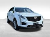 Photo of 2025 Crystal White Tricoat Cadillac XT5